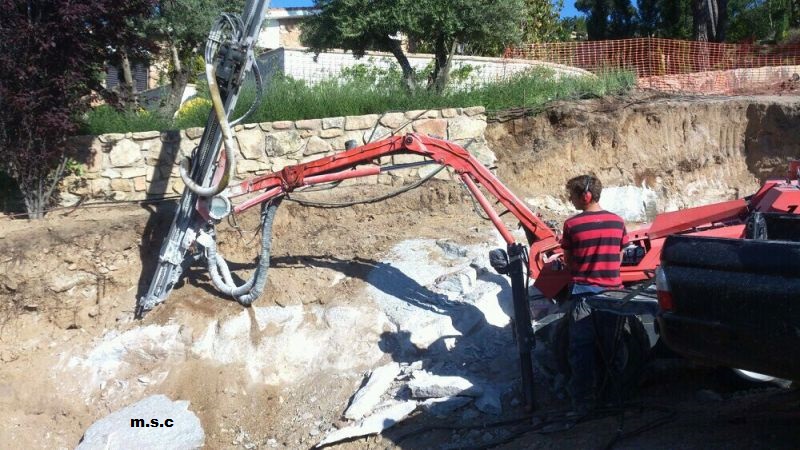 demolicion de bolas de piedras,extraccion de piedras